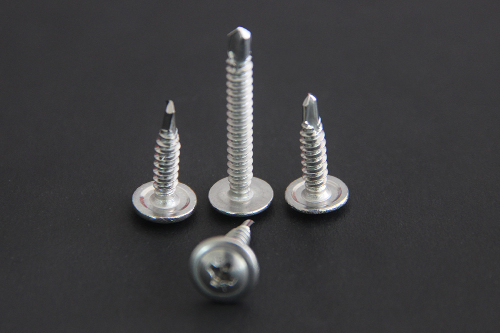 Big flat head self-attack self-drilling 