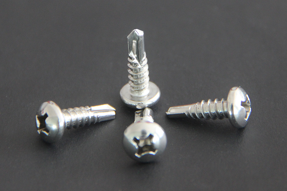 Pan head self-tapping self-drilling 