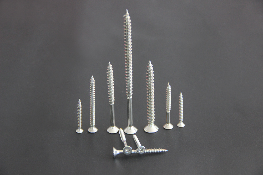 Countersunk chipboard screw 