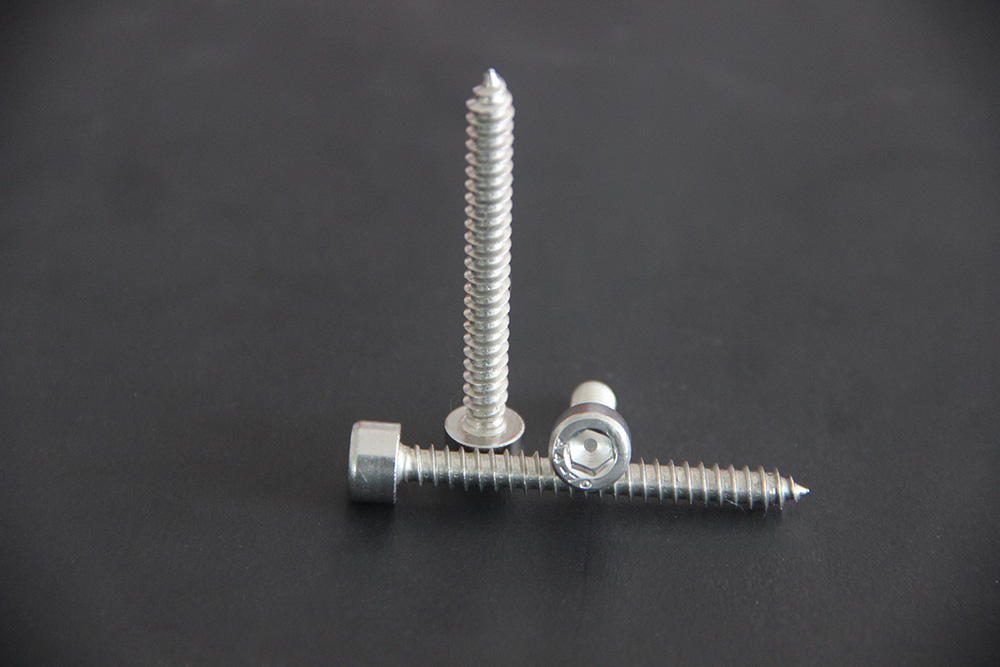 Hexagonal head self-tapping nail 
