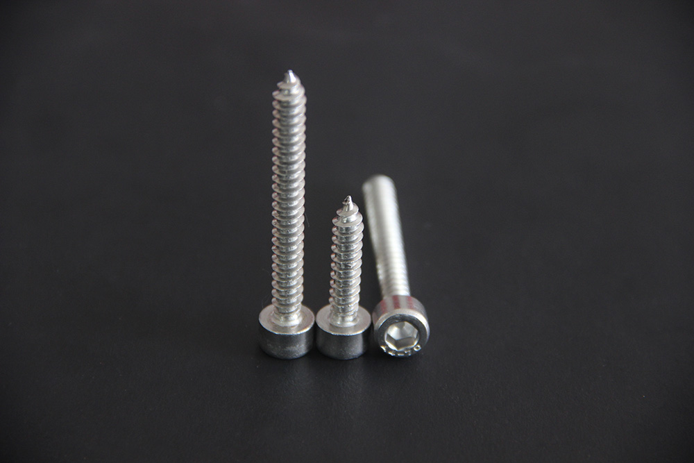 Hexagonal head self-tapping nail 