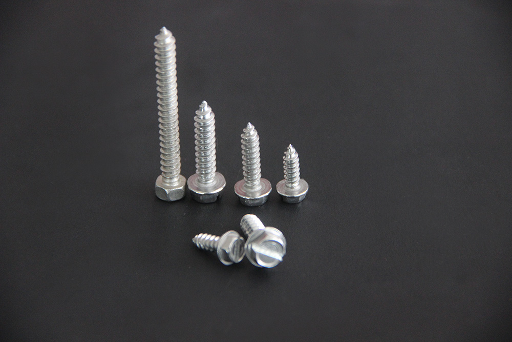 Hexagonal head self-tapping nail 