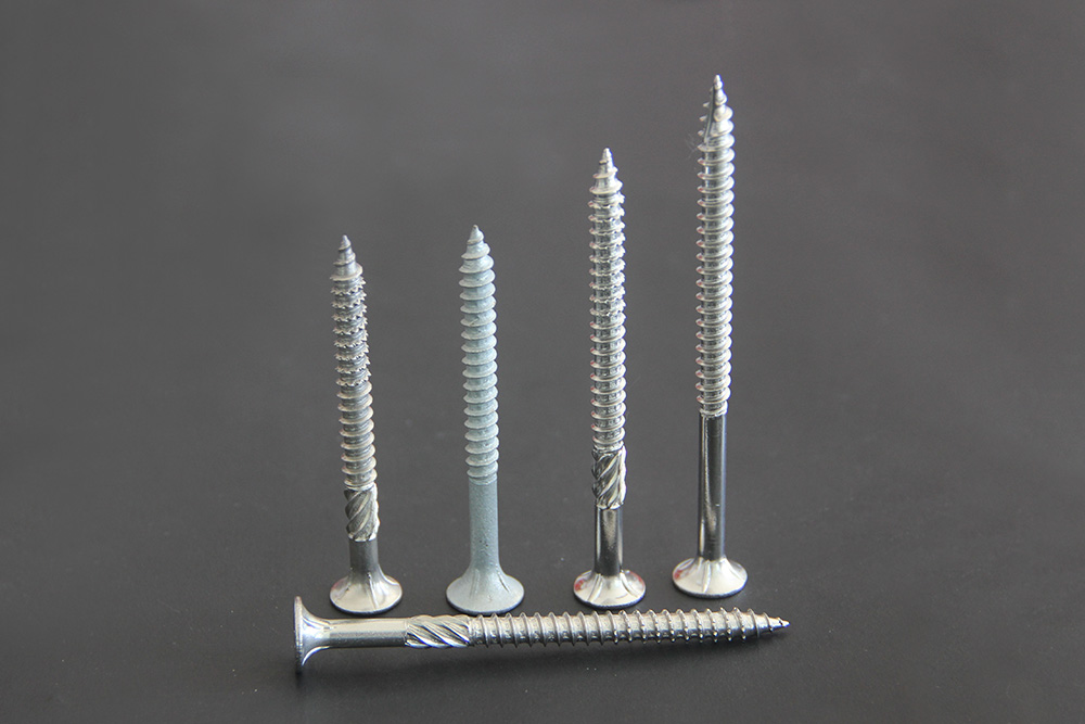 Horn head wood screw 