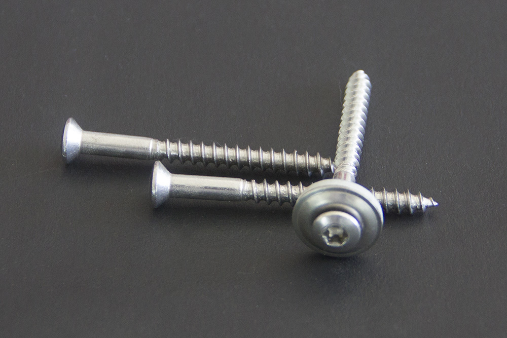 Semi-countersunk wood screw 