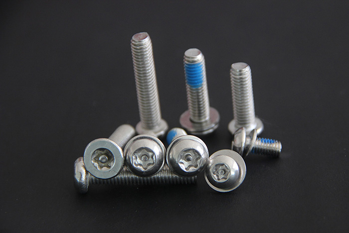 Machine Screws 